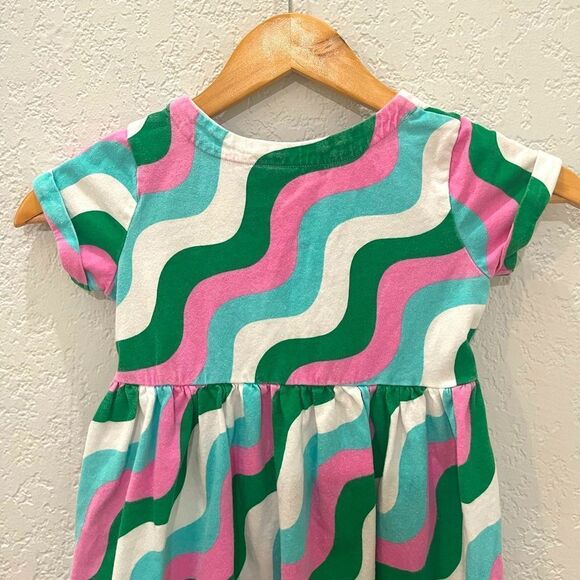 Mini Boden Fun Jersey Dress in Sapling Green Wave Size 5 - 6 Years - Picture 9 of 12